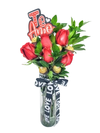Florero con Rosas Love